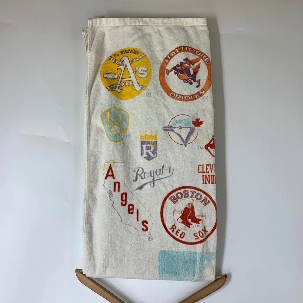 MLB Baseball Vintage‎ 1980's Team Logos 31x60  Terry Cloth Beach Towel